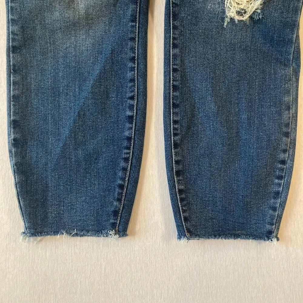 Judy Blue 14W Relaxed Fit Distressed Skinny Jeans Medium Wash Raw Hem 25